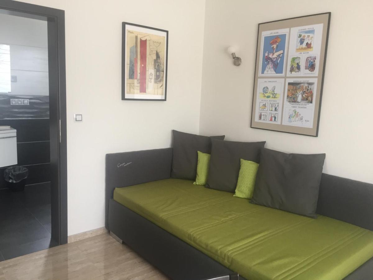 Apartman Za Radnici Valtice Ngoại thất bức ảnh