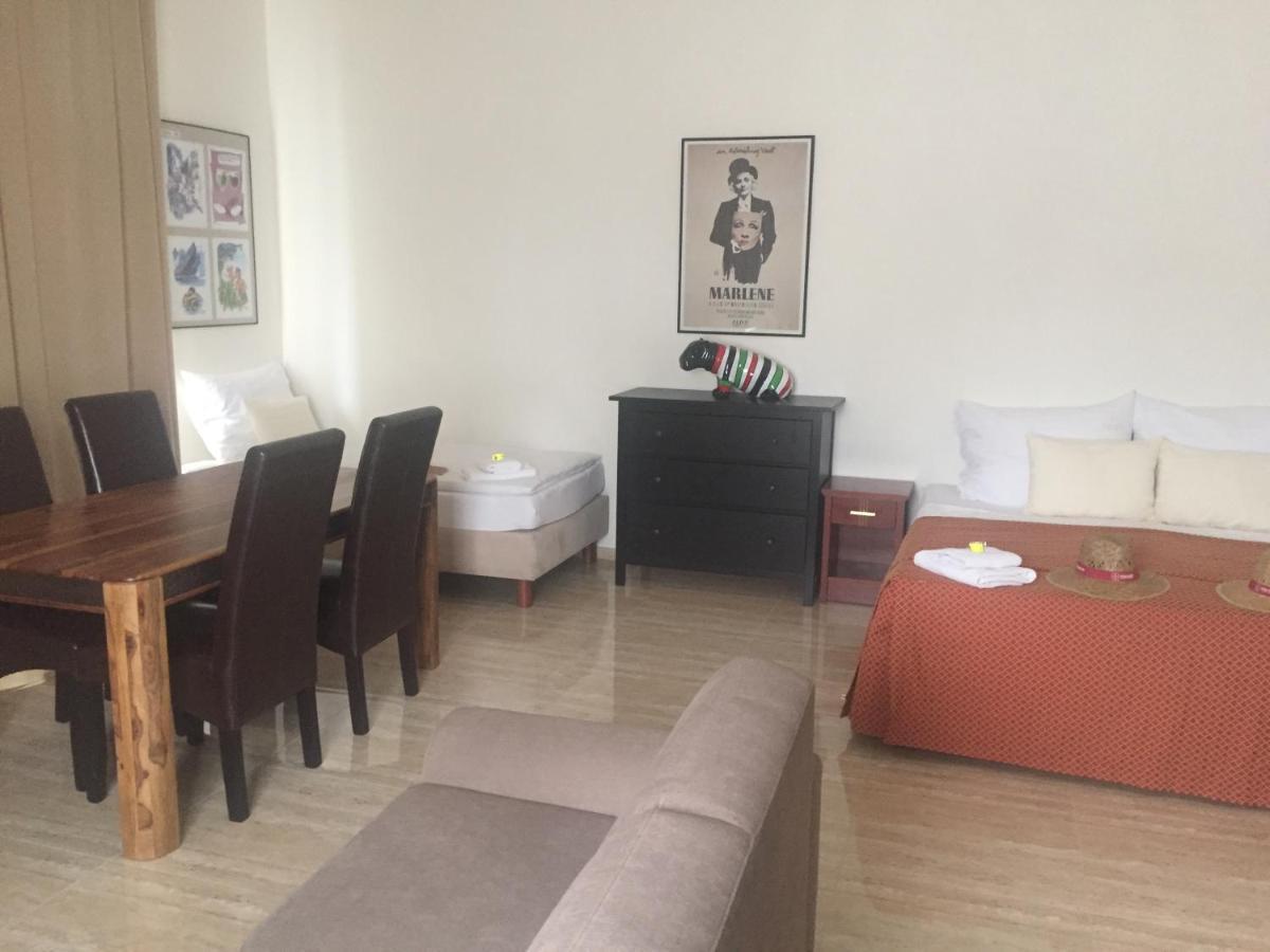 Apartman Za Radnici Valtice Ngoại thất bức ảnh