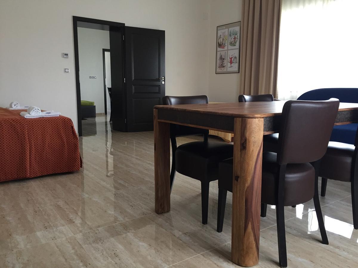 Apartman Za Radnici Valtice Ngoại thất bức ảnh