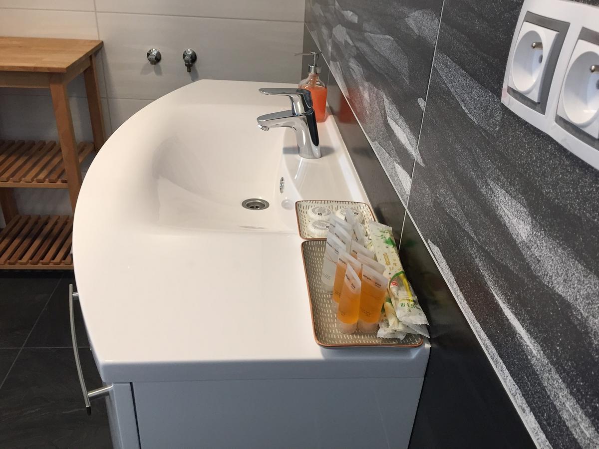 Apartman Za Radnici Valtice Ngoại thất bức ảnh